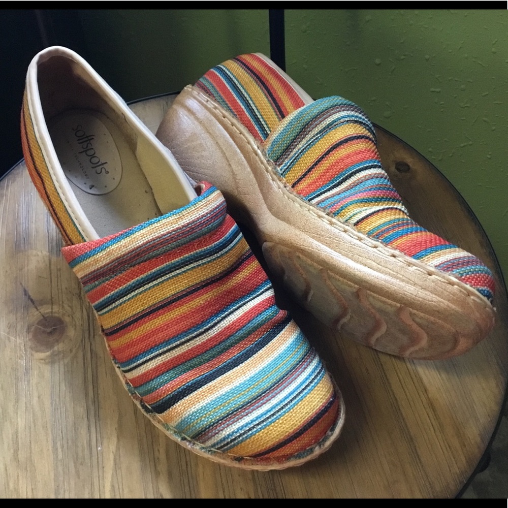 Softspots Clogs size 8.5.  EUC